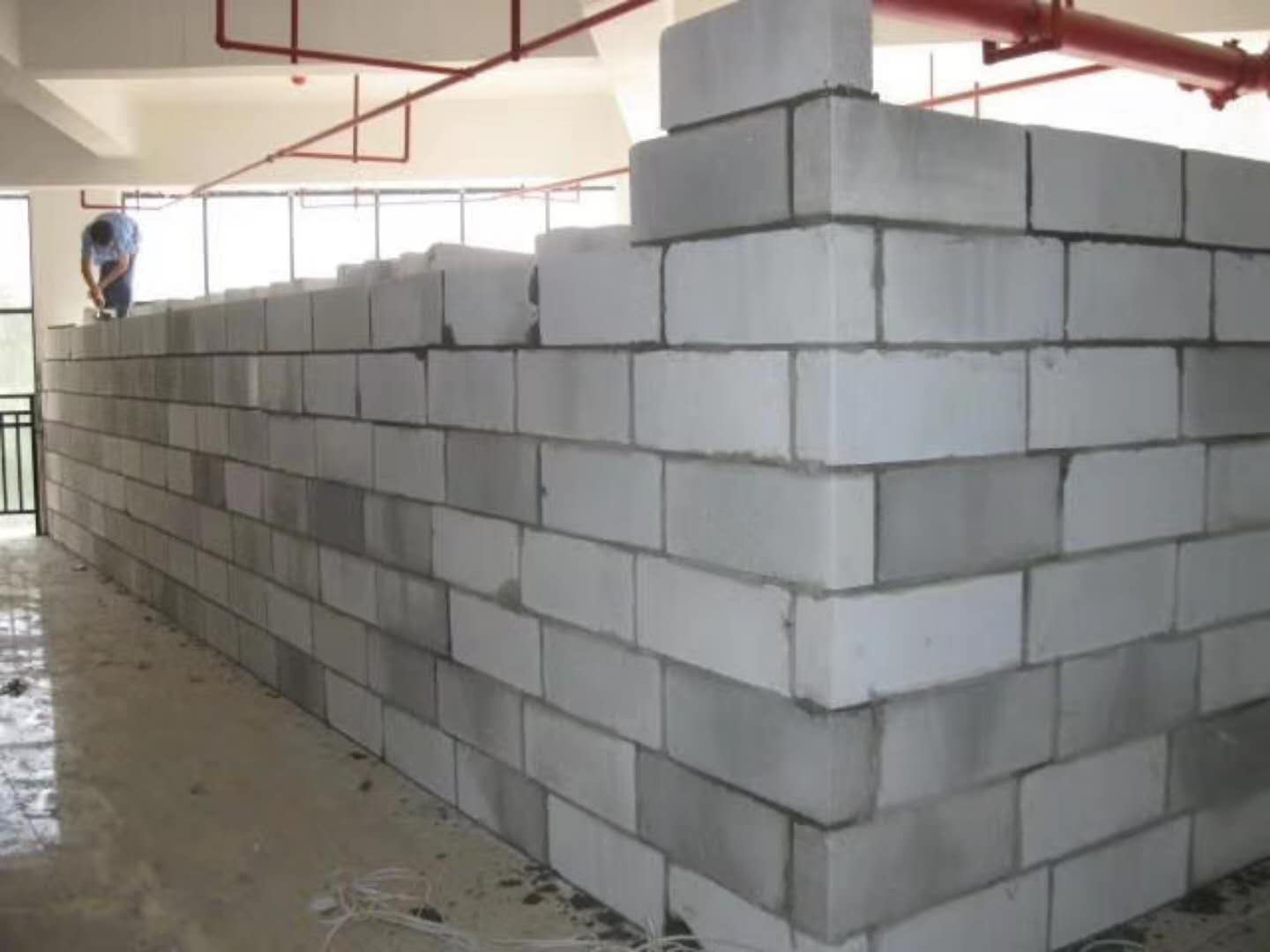 搬运蒸压加气混凝土砌块承重墙静力和抗震性能的研究